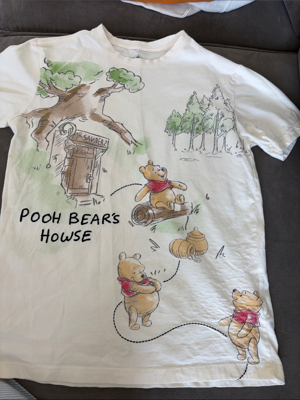 Disney White Winnie the Pooh Graphic Tee with Red Accents